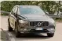  ??  ?? Bassi consumi. XC 60 mild hybrid percorre 15 km con un litro di gasolio