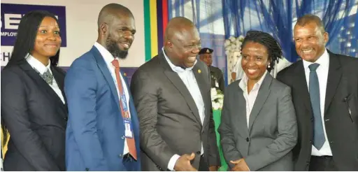  ??  ?? Ambode (middle) with the LSETF Board members, Mrs. Bilkiss Adebiyi-Abiola (1st left); Executive Secretary, Mr. Akintunde Oyebode (2nd left); Chairman, Mrs. Ifueko Omoigui-Okauru (2nd right) and Mr. Dele Martins (1st right), at the cheque presentati­on...