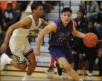  ?? MEDIANEWS GROUP FILE PHOTO ?? Mason Canfield (right) of Bloomfield Hills will play college basketball for Concordia.