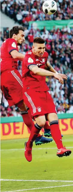  ?? Foto: imago/Eibner ?? Niklas Süle (r.) ersetzt beim FC Bayern immer häufiger einen der Arrivierte­n in der Defensive: Jerome Boateng oder Mats Hummels (l.).