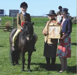  ??  ?? Langfield Lord Asriel (Olivia Taylor) bag the young riders’ M&M prize