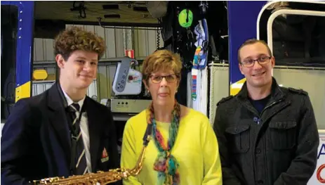  ?? PHOTO: ANTON ROSE ?? NEW LEASE OF LIFE: (from left) Connor Sharpe, Jenny Ballon and Sandy Morris reunited with the LifeFlight team who saved their lives.