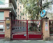  ??  ?? In via Pizzardi
All’istituto Sant’Anna di Bologna, vicinissim­o al Sant’Orsola, c’è già stato un decesso e i contagiati sono 38: 18 ospiti e 20 operatori