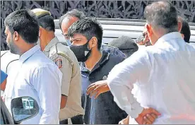  ?? ANI ?? Lawrence Bishnoi appearing before a magistrate at Patiala House Court.