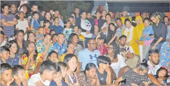  ?? Picture: BALJEET SINGH ?? People gathered at Port Denarau for the New Year’s celebratio­ns on Saturday night.