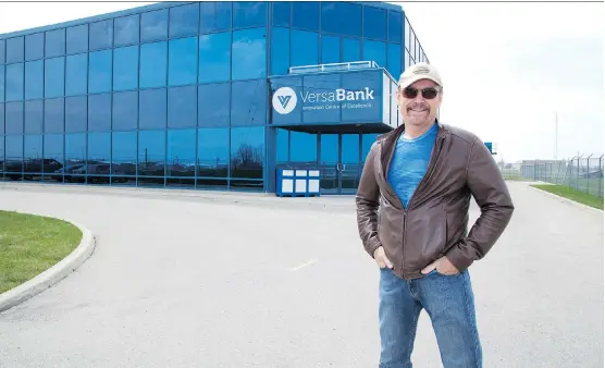  ?? DEREK RUTTAN/FILES ?? London, Ont.-based VersaBank is building a virtual vault that will securely store digital assets on computer servers around the world, though the lender can’t access the contents. “Our differenti­ator in this market is to be secure and super private,”...