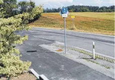  ??  ?? Der Geh- und Radweg bei Dettishofe­n ist fertig.