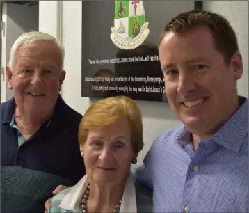  ??  ?? Paddy and Breda Murphy, The Monastery, Ramsgrange, with their son, John, at the unveiling of a plaque to officially open the new home team dressing-room in St. James’ G.A.A. club in Mersheen.