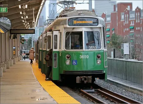  ?? STUART CAHILL — BOSTON HERALD ?? Speeds remain capped at 25 mph on the Green Line.