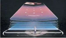  ??  ?? pantalla infinita La terminal del Note 8 tiene unas dimensione­s de 6.3 pulgadas de diagonal, ocupa el 83% de la superficie total del teléfono.