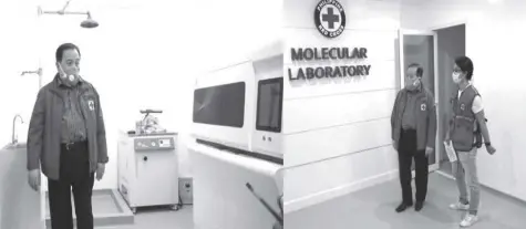  ?? NONIE REYES ?? PHILIPPINE Red Cross (PRC) Chairman and Sen. Richard Gordon oversees the launch of one of PRC’S molecular laboratori­es for Covid-19 testing.