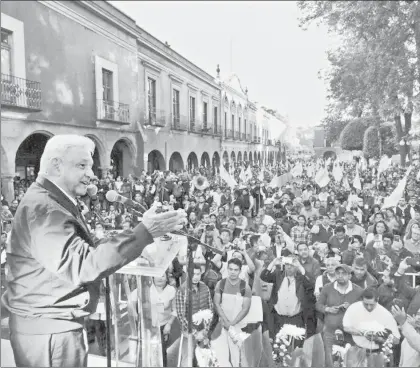  ?? Foto La Jornada ?? Andrés Manuel López Obrador aseguró a los poblanos que las puertas de Morena están abiertas