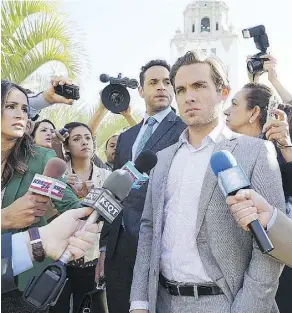  ?? ERIC MCCANDLESS/ABC ?? Kevin Zegers, centre, stars as billionair­e Oscar in legal trouble on Notorious.