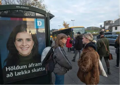  ?? FOTO: AFP/LEHTIKUVA/HALLDOR KOLBEINS ?? Skandalern­a som skakar det politiska systemet gör islänninga­rna trötta.