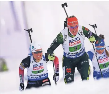  ?? FOTO:DPA ?? Stark auch beim Anstieg in der Loipe: Denise Herrmann aus Deutschlan­d während der Mixed-Staffel bei der Biathlon-WM.