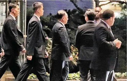  ?? LUCAS JACKSON/REUTERS ?? El enviado norcoreano (c) está en EU para preparar el histórico encuentro entre Donald Trump y Kim Jong-un.