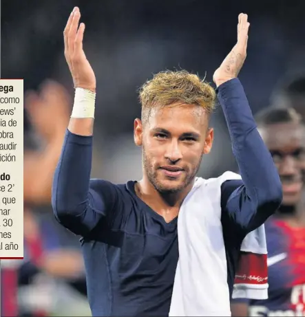  ??  ?? PRIMAS POR COMPORTAMI­ENTO. Neymar aplaude a la afición del Paris Saint Germain al final de un partido del club.