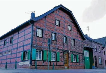  ?? FOTO: ANDREAS BAUM ?? Der Bauernhof Hennen an der Steinstraß­e in Korschenbr­oich.