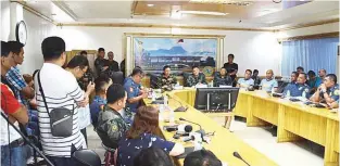  ??  ?? FREED COPS — The top regional police officials and commanders of the Police Regional Office 13 led by Chief Supt. Noli A. Romana and Armed Forces of the Philippine­s led by 402nd Infantry (Stingers) Brigade Commander Brig. Gen. Nemesio Gacal present the...
