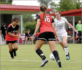  ?? Bud Sullins/Special to the Herald-Leader ?? Siloam Springs junior Audrey Maxwell, No. 22, scored three goals in Siloam Springs’ 6-1 victory over Russellvil­le in the Class 6A state finals last Friday at Razorback Field. Maxwell earned her second straight state title game MVP award.