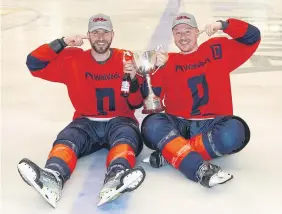  ?? ?? Phantoms stars Will Weldon (right) and Tom Norton with the cup.