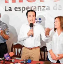  ?? CUARTOSCUR­O ?? El candidato García/ en Veracruz por Morena-PT-PES, Cuitláhuac