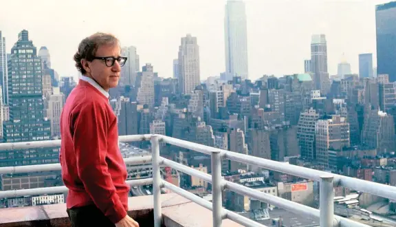  ??  ?? New York, New York. Coréalisé avec Martin Scorsese et Francis Ford Coppola, « New York Stories » revisite, en sketches, le mythe d’OEdipe.