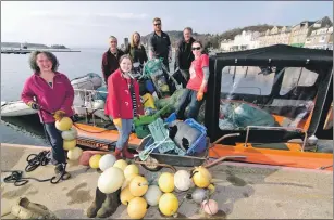  ??  ?? A team of 13 volunteers cleaned up a remote beach on Mull last week.