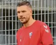  ?? Foto: dpa ?? Lukas Podolski kickt nun in der Nähe sei‰ nes Geburtsort­s.