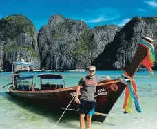  ??  ?? Thajsko Jedna z nejslavněj­ších pláží Maya Bay, která se proslavila díky slavnému filmu The Beach s Leonardem DiCapriem.