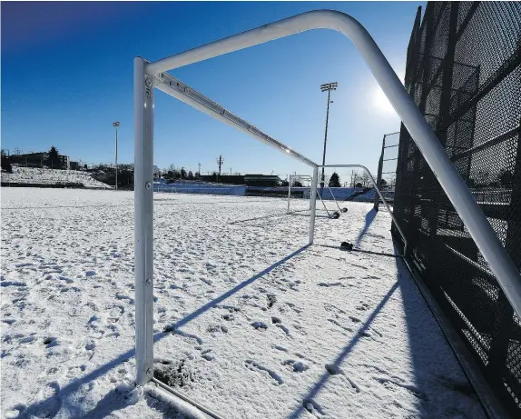  ?? NICK PROCAYLO/PNG ?? Empire Field sits under a blanket of snow as cold and snowy conditions closed soccer fields across the city through to the end of the weekend, delaying the start of the amateur and youth soccer seasons, as well as the winter field lacrosse season.