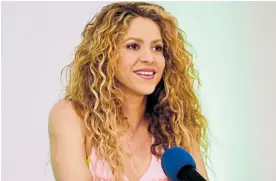  ??  ?? Los asesores de Shakira dicen que ella no ha sido notificada de la acción judicial.