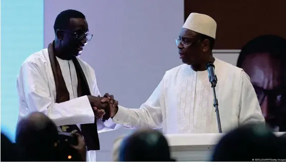  ?? ?? Präsident Macky Sall (r.) ho  t, dass Amadou Ba (l.) seine Nachfolge antritt