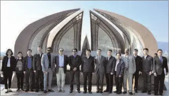  ?? -APP ?? President All-China Chamber of Industry and Commerce Gso Yunlong along with Chinese Ambassador Yao Jang and delegation in a group photo during their visit to Pakistan Monument.