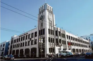  ?? Deanne Fitzmauric­e/The Chronicle 2007 ?? The San Francisco Chronicle building at 901 Mission St. on the corner of Fifth Street.