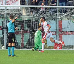  ??  ?? A Ostia La vittoria delle ragazze della Lantech Plebiscito Padova e i festeggiam­enti per la Coppa Italia