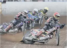  ?? ?? Chris Harris in front for Panthers against Sheffield. Photo: David Lowndes.