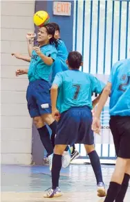  ??  ?? EL EQUIPO U13 masculino de Quintana ganó por segundo año.