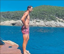  ?? FOTO: RAFAELNADA­L IG ?? Rafa Nadal, día ayer de mar en las Islas Baleares, un breve descanso