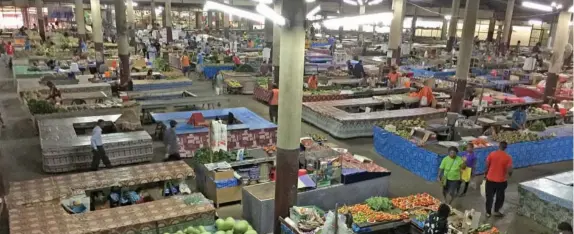  ?? Nicolette Chambers ?? vendors at the Lautoka Market are struggling to stay afloat in the confined area as they continue to face challenges to get supplies from outside Lautoka. This is the Lautoka Market on April 1, 2020