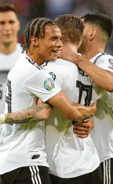  ?? Foto: Bongarts, Getty ?? Leroy Sané, Marco Reus und Ilkay Gündogan kamen gestern aus dem Jubeln gar nicht mehr heraus. Die DFB-Elf besiegte Estland mit 8:0.