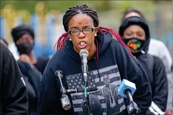  ?? STAFF PHOTO BY MATT STONE — MEDIANEWS GROUP/BOSTON HERALD ?? BOSTON, MA. - SEPTEMBER 22: Monica Cannon-Grant speaks during a Black Lives Matter rally in front of Boston Police Headquarte­rs on September 22, 2020 in Boston, Massachuse­tts.