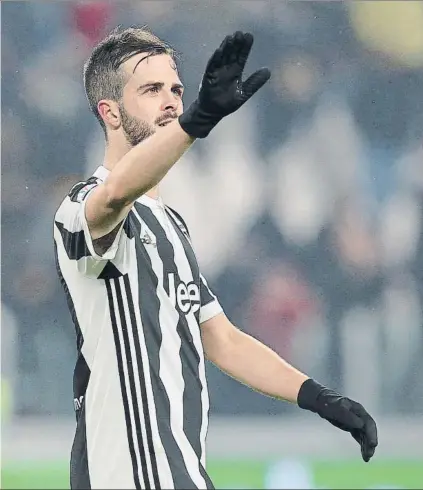  ?? FOTO: GETTY IMAGES ?? Pjanic, una apuesta segura El Barça le ve como un fichaje de rendimient­o inmediato