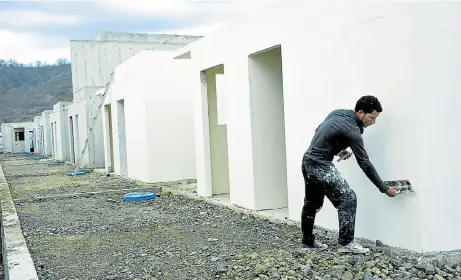  ?? FOTO: EL DIARIO ?? La segunda manzana de la etapa San Jorge, de 43 viviendas, está en construcci­ón.