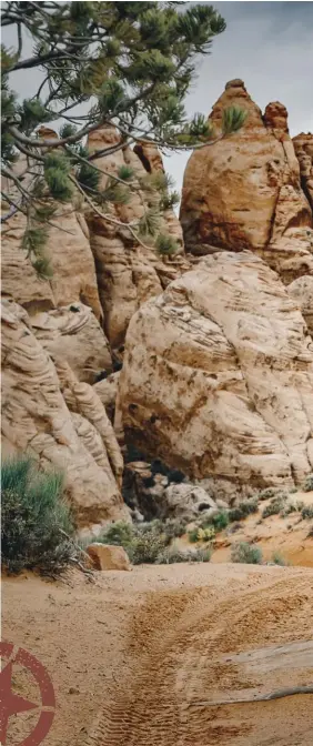  ??  ?? The KIA Telluride tested out many trails
in Moab, Utah.
Little sister, big brother?!?