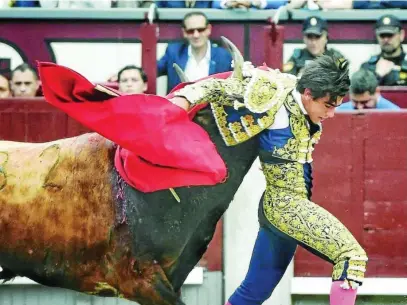  ?? ALFREDO ARÉVALO/PLAZA1 ?? José E. Colombo fue cogido por su primero al cierre de faena