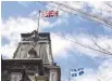  ?? DAVE NOËL LE DEVOIR ?? Coïncidenc­e, l’Union Jack du Royaume-Uni ondoyait jeudi audessus du parlement à l’occasion de la visite du haut-commissair­e du Royaume-Uni.