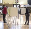  ?? RICK MAJEWSKI/FOR THE SUN-TIMES ?? Voters of the 5th Ward voting Tuesday at O’Keefe Elementary School.