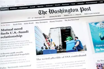  ??  ?? Photo ci-dessus :
Site internet du quotidien américain The Washington Post, qui a entamé un virage technologi­que après son rachat par le patron d’Amazon et qui est aujourd’hui le troisième site d’info payant après celui du New York Times et du Wall...