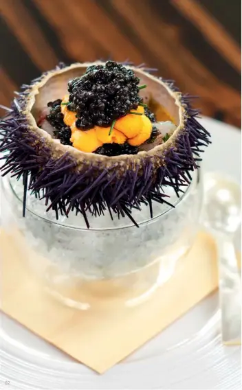  ??  ?? 02 01 Pool with an unparallel­ed view 02 Waku Ghin’s Marinated Botan Shrimp with Sea Urchin and Caviar. 03 Masterclas­s with Justin Quek 04 Poached Canadian Lobster with Seaweed Butter and Bread
05 Thai delights of Long Chim (Images 01-04 courtesy of...